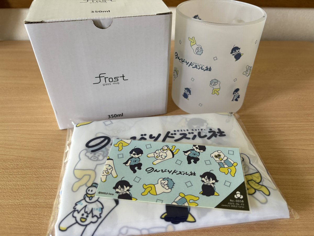 この絵柄が好きすぎて☺︎
ちょうどエコバッグ新調しようと思ってたからちょうど良かった！