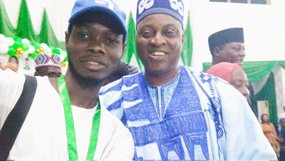 flowdiaryai's tweet image. 🎉🏅Daga nan Abuja, CEO Flowdiary, @MohiddeenAhmad tare da Director-General na National Board for Technology Incubation (NBTI), Dr. Kazeem Kolawole Raji, jiya a taron NextGen Innovation Challenge 2025 inda ya gabatar da @flowdiaryng 🎊✨

#FlowdiaryInAbuja 🇳🇬