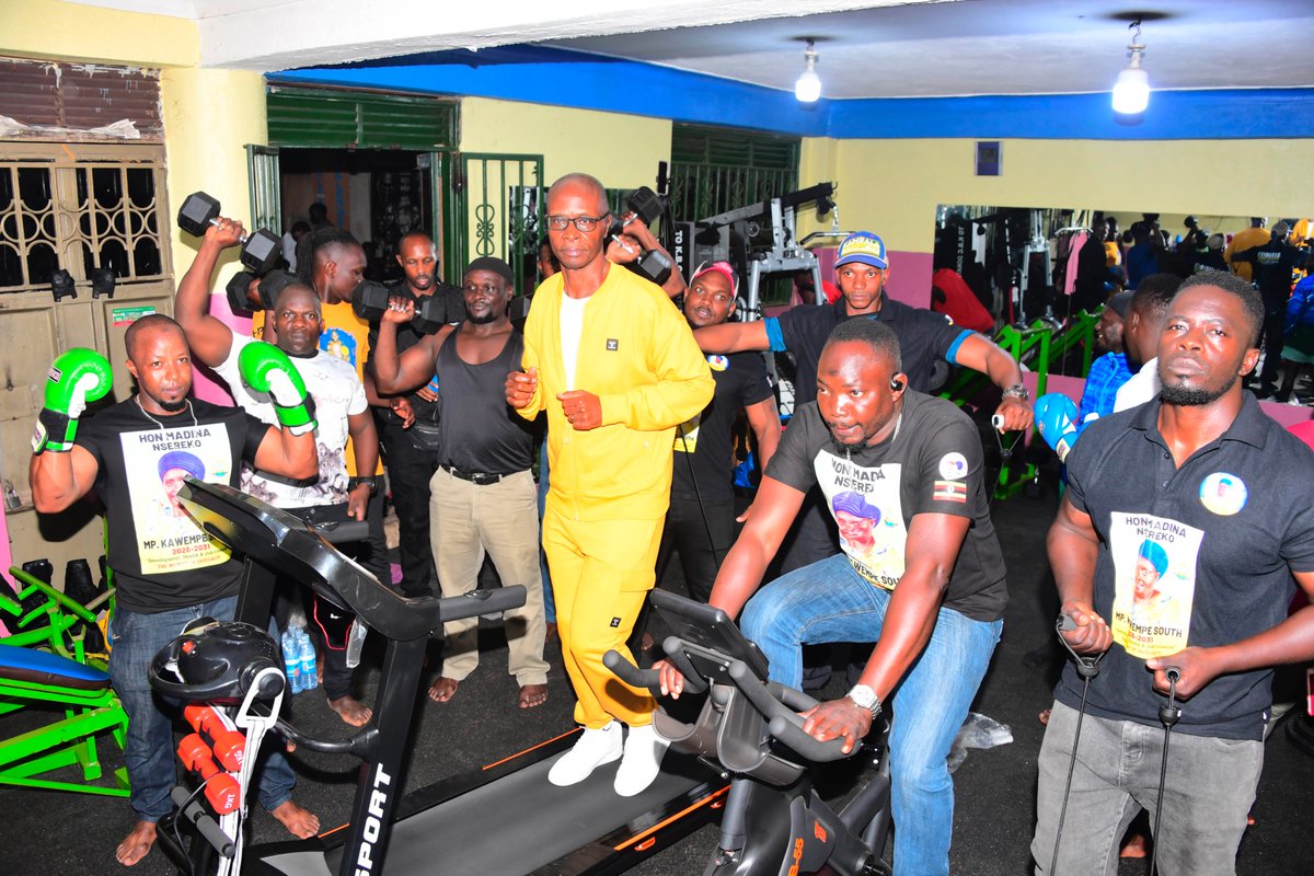StateHouseUg's tweet image. President Museveni, through State House, has donated gym equipment to Kalerwe Boxing Club in Kawempe, and he also injected Shs10m into the boxing club SACCO.