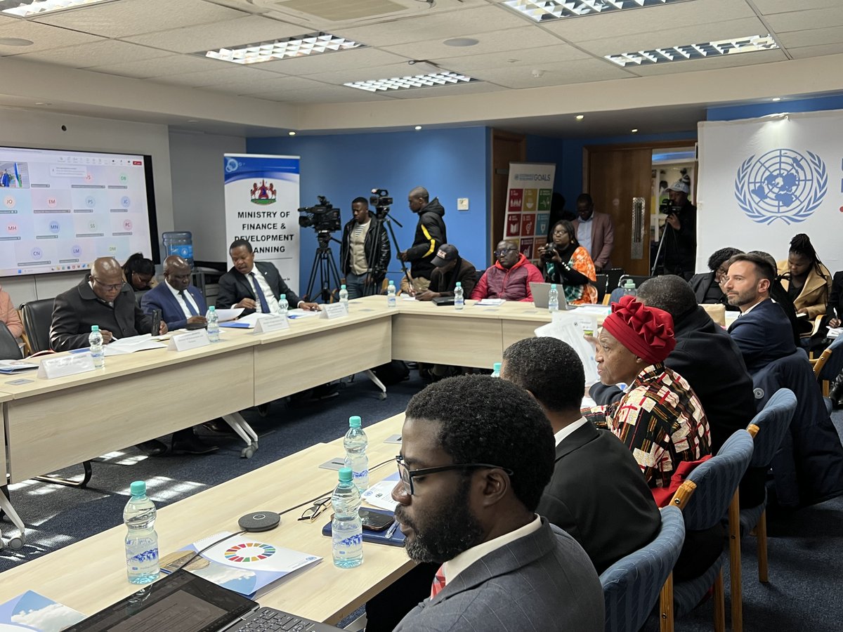 UNLesotho's tweet image. #HappeningNow! Lesotho launches its 2025 Voluntary National Review Report. Ministries are sharing progress on SDG 3, 5, 8, 13, 14 &amp;amp; 17 spotlighting efforts in health, gender, jobs, climate, water ecosystems, and partnerships. 

Full Report➡️: bit.ly/4kqGUPL