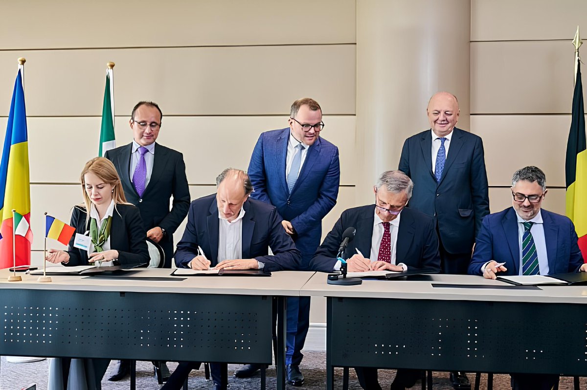 SFENorg's tweet image. Le 16 juin 2025, un nouveau consortium européen, composé de 4 organisations, a annoncé le lancement du développement d’un nouveau petit réacteur modulaire refroidi au plomb, l’EAGLES-300. Un premier démonstrateur est attendu d’ici 2035.
#RGN #SMR
sfen.org/rgn/europe-con…