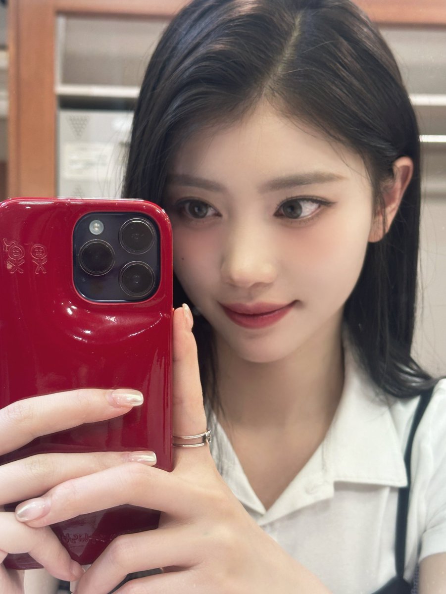 sxtlogs's tweet photo. #xiaoting 💭 https://t.co/WYFbVQubg4