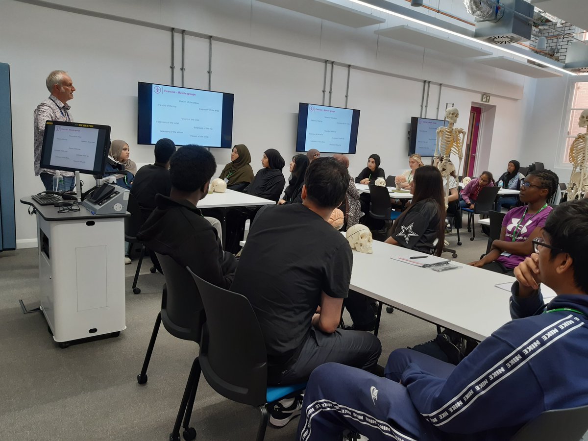 Imperial College London Outreach (@icoutreach) on Twitter photo This week at our <a href="/ImperialMed/">Imperial Medicine</a> & <a href="/suttontrust/">The Sutton Trust</a> #PathwaysToMedicine summer school Year 12 aspiring medics enjoyed a masterclass in anatomy & neuroscience from <a href="/strutton_paul/">Paul Strutton</a> This week at our <a href="/ImperialMed/">Imperial Medicine</a> & <a href="/suttontrust/">The Sutton Trust</a> #PathwaysToMedicine summer school Year 12 aspiring medics enjoyed a masterclass in anatomy & neuroscience from <a href="/strutton_paul/">Paul Strutton</a>