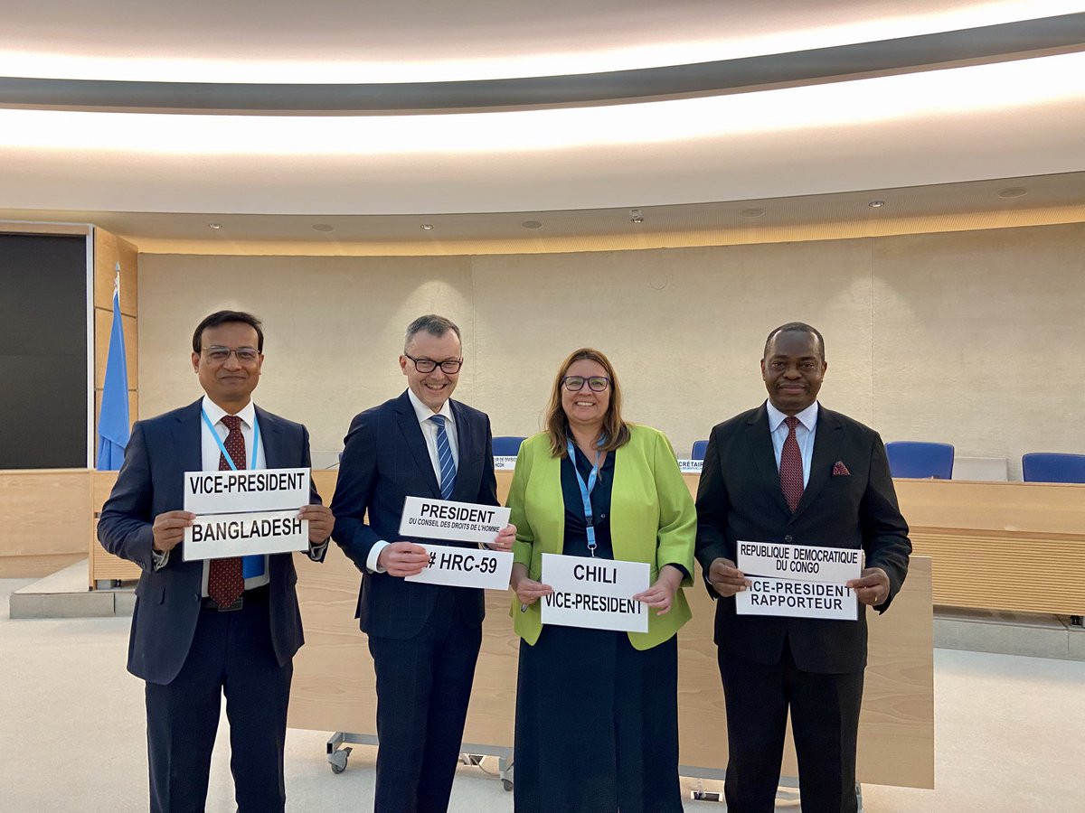 Chile 🇨🇱 en Ginebra (@chileonuginebra) on Twitter photo Desde la Misión Permanente de Chile ante <a href="/UNGeneva/">United Nations Geneva</a>, compartimos estas imágenes del final de la 59ª sesión del <a href="/UN_HRC/">UN Human Rights Council</a>, junto al Presidente y RP Jürg Lauber 🇨🇭, y la/los Vicepresidentes y RP: Claudia Fuentes Julio 🇨🇱, Tareq Md Ariful Islam 🇧🇩 y Paul Empole Losoko 🇨🇩 Desde la Misión Permanente de Chile ante <a href="/UNGeneva/">United Nations Geneva</a>, compartimos estas imágenes del final de la 59ª sesión del <a href="/UN_HRC/">UN Human Rights Council</a>, junto al Presidente y RP Jürg Lauber 🇨🇭, y la/los Vicepresidentes y RP: Claudia Fuentes Julio 🇨🇱, Tareq Md Ariful Islam 🇧🇩 y Paul Empole Losoko 🇨🇩