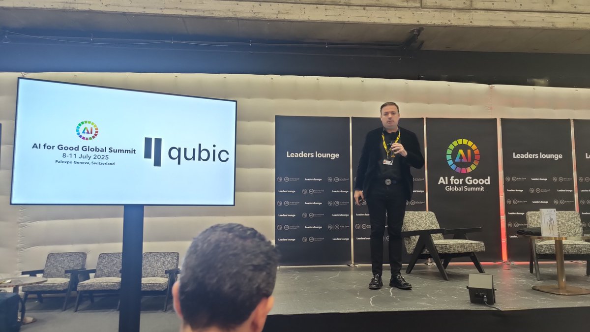 josesanchezhb's tweet image. Day 3. @VivancosDavid on stage in @AIforGood 2025.
How @_Qubic_ works! ❤️🔝🧠