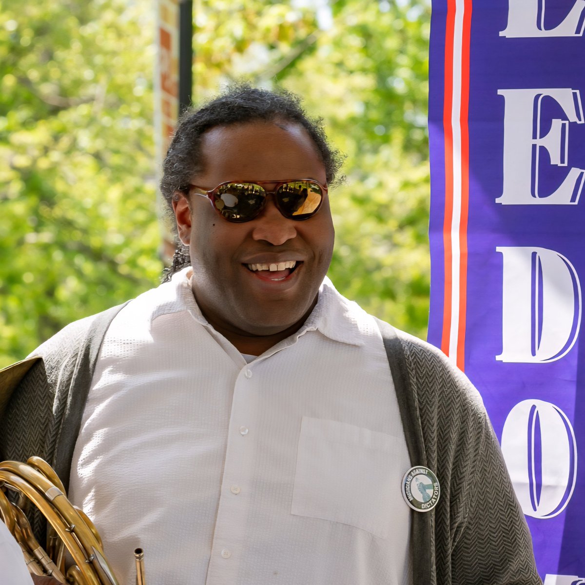 local4afm's tweet image. We are Musicians Against Dictators!
Are you as MAD as we are? MADcle.com
