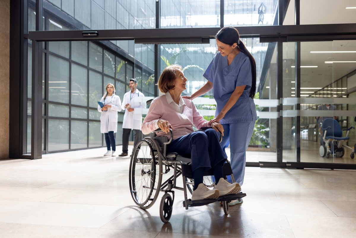 ❓Can we reduce the number of patients readmitted to hospital?

📢New project: We're creating a computer programme to predict patients’ risk of being readmitted

🧑‍⚕️This could help doctors decide how soon to discharge patients
bristolbrc.nihr.ac.uk/predicting-pat…