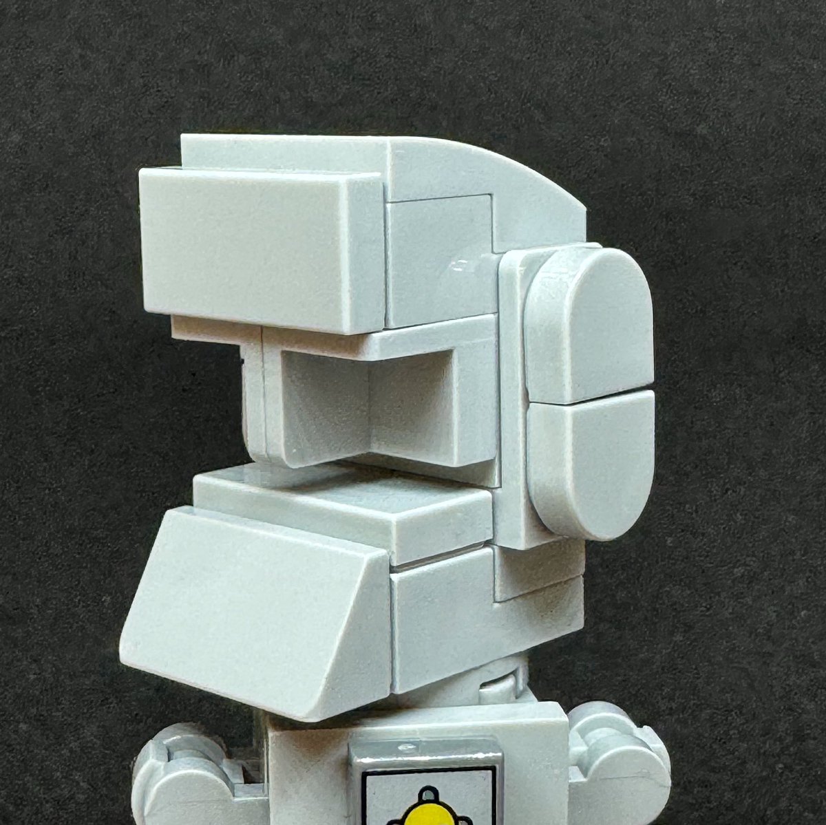 dafttom's tweet image. Here's a new LEGO Ideas build: Marvin the Paranoid Android—brick-built, sulky, and slightly bigger than minifig scale. Based on his classic BBC look. He hates it already.  #LEGOIdeas #HitchhikersGuide #MarvinTheParanoidAndroid

ideas.lego.com/s/p:57b5236ec8…