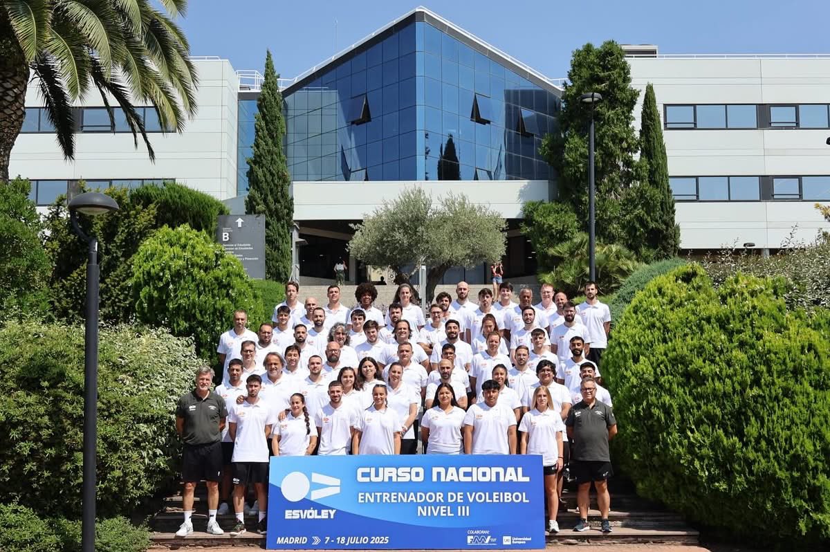 Nuevo Curso Nacional de la RFEVB, esta vez en Madrid. Afortunado de seguir disfrutando como el primer día.