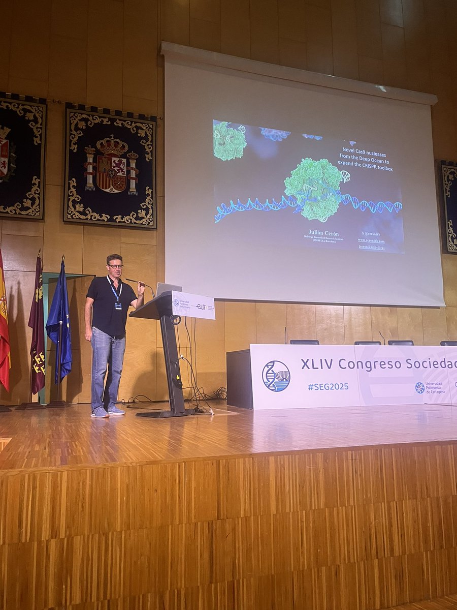 Charla de <a href="/CeronLab/">Ceron Lab</a> sobre nuevas CRISPR para edición genómica en el congreso <a href="/segenetica/">@SEGenetica</a> #seg2025