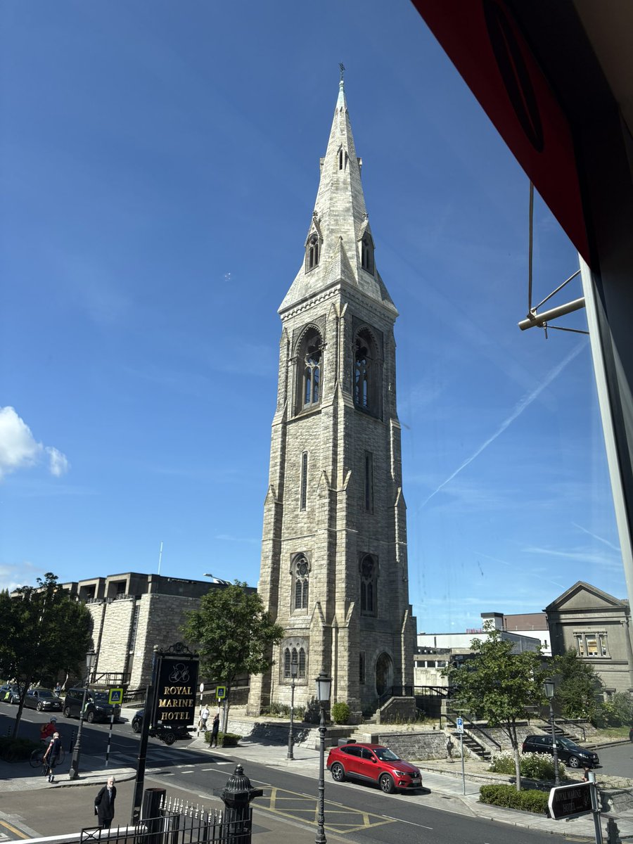 doogarry's tweet image. Back at my usual spot for working. #MyDunLaoghaire is looking well today.