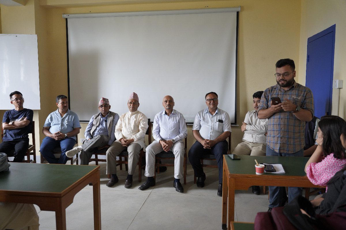 radiotvku's tweet photo. Guru Purnima Celebration at the Department of Languages and Mass Communication,Kathmandu University School of Arts.
#bms #mms #baemcj #mfs #gurupurnima #ku #kusoa #dolmc https://t.co/2njG6E8EgD