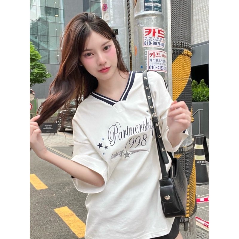 1999bkp's tweet photo. 🖇️ ส่งต่อเสื้อ oversize ร้าน cintage 200฿ รวมส่งค่า 

#ส่งต่อ #ส่งต่อเสื้อผ้า #ส่งต่อcintage #stylist_shop #ส่งต่อเสื้อผ้ามือสองราคาถูก https://t.co/Dpza37W591
