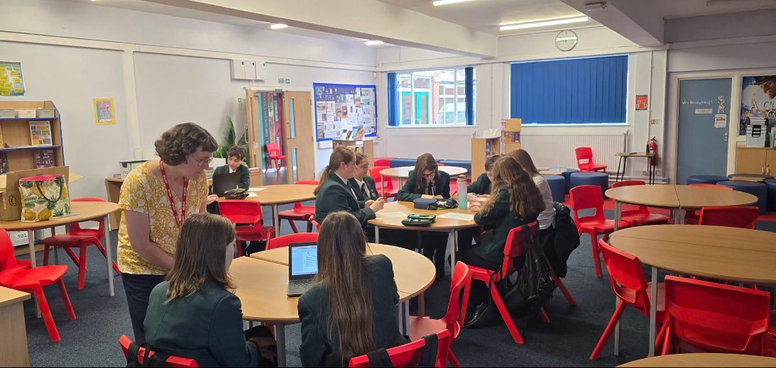 Kate Mallinder 📚💙 tweet media