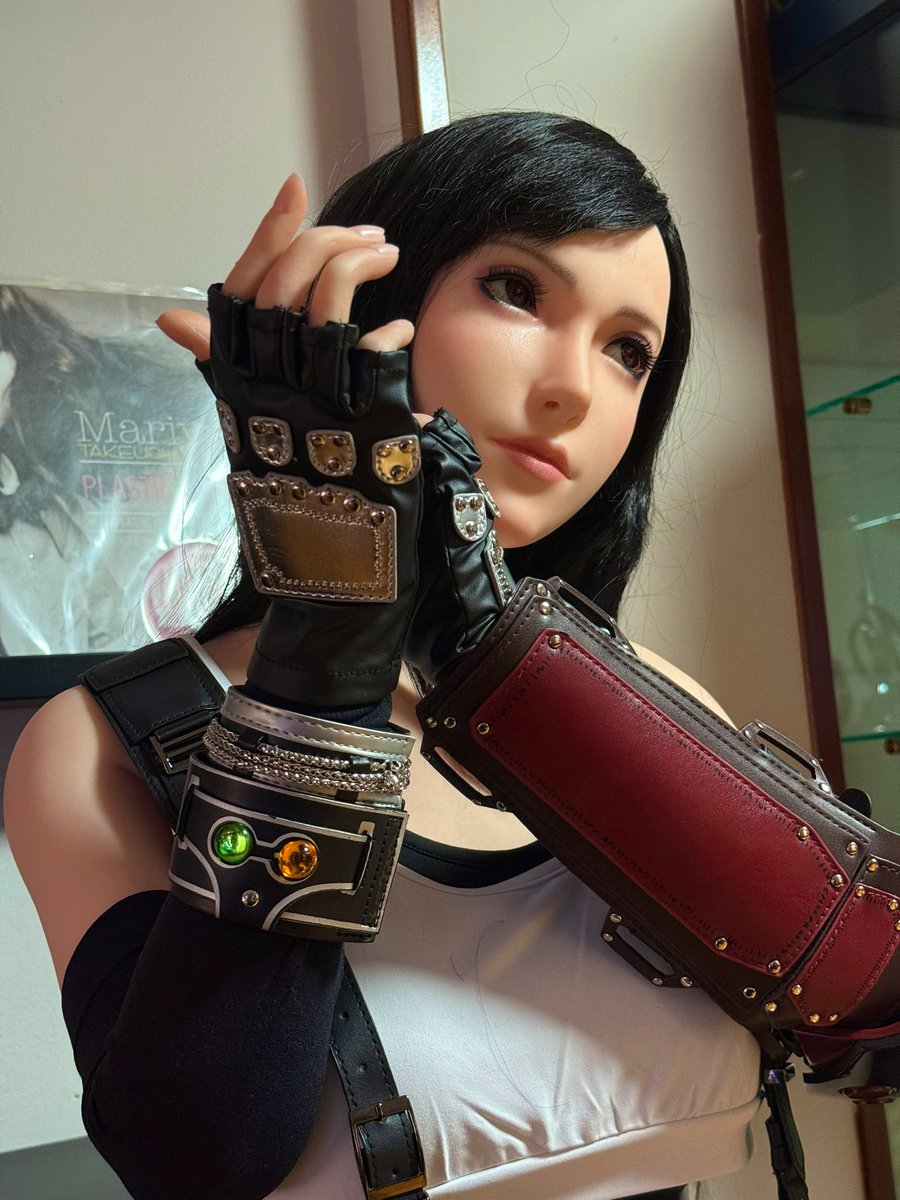 GIFDOOZER (@gifdoozer) on Twitter photo Not sponsored or anything, but i gotta show you guys this because it's nuts.
i just got the tifa doll from the collab i'm doing with <a href="/GameLadyDoll/">Game Lady Doll Official</a> and holly shit man. I did not expect the doll looking this good.
(Gotta iron the hair, it's a bit messy due to shipping) Not sponsored or anything, but i gotta show you guys this because it's nuts.
i just got the tifa doll from the collab i'm doing with <a href="/GameLadyDoll/">Game Lady Doll Official</a> and holly shit man. I did not expect the doll looking this good.
(Gotta iron the hair, it's a bit messy due to shipping)