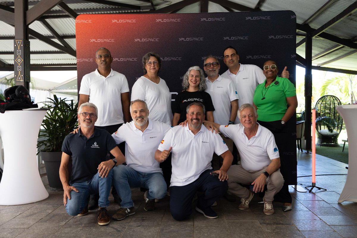 PLD_Space's tweet image. 🚀🌴 𝗣𝗟𝗗 𝗦𝗽𝗮𝗰𝗲 𝗿𝗲𝗮𝗳𝗳𝗶𝗿𝗺𝘀 𝗶𝘁𝘀 𝗰𝗼𝗺𝗺𝗶𝘁𝗺𝗲𝗻𝘁 𝘁𝗼 𝗙𝗿𝗲𝗻𝗰𝗵 𝗚𝘂𝗶𝗮𝗻𝗮
This week, we held our institutional presentation in Cayenne and couldn’t be more grateful for the warm welcome we received 🙌
During the event, we shared our vision for the…