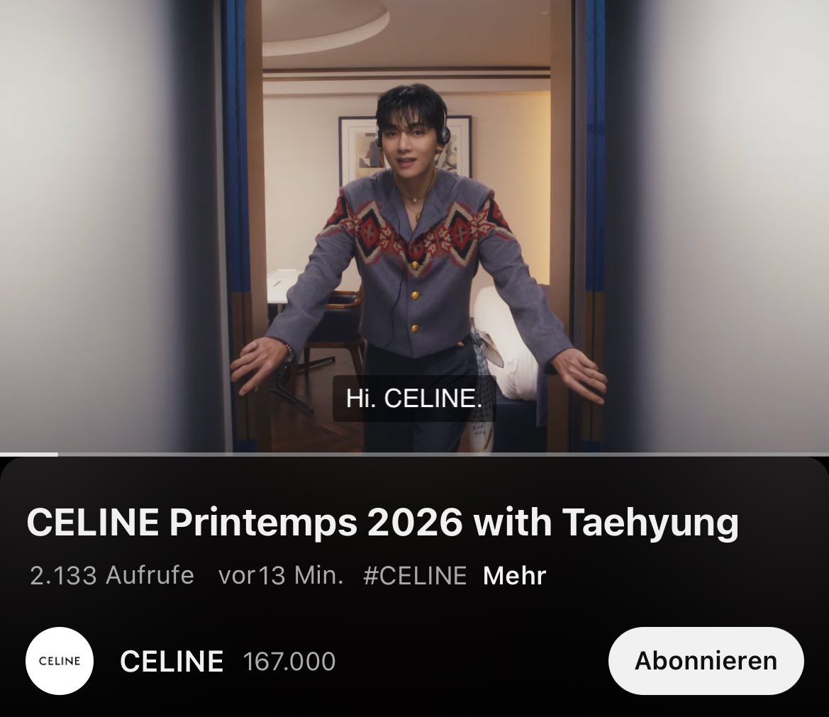 LovetaetaeRa's tweet image. Please watch it on YouTube! My mesmerizing Prince Celine

KIM TAEHYUNG
#VxCelineFashionShow 
#TAEHYUNGxCELINE
#CelineBoyV 

CELINE Printemps 2026 with Taehyung youtu.be/0CdsR1_wRQo?si… via @YouTube