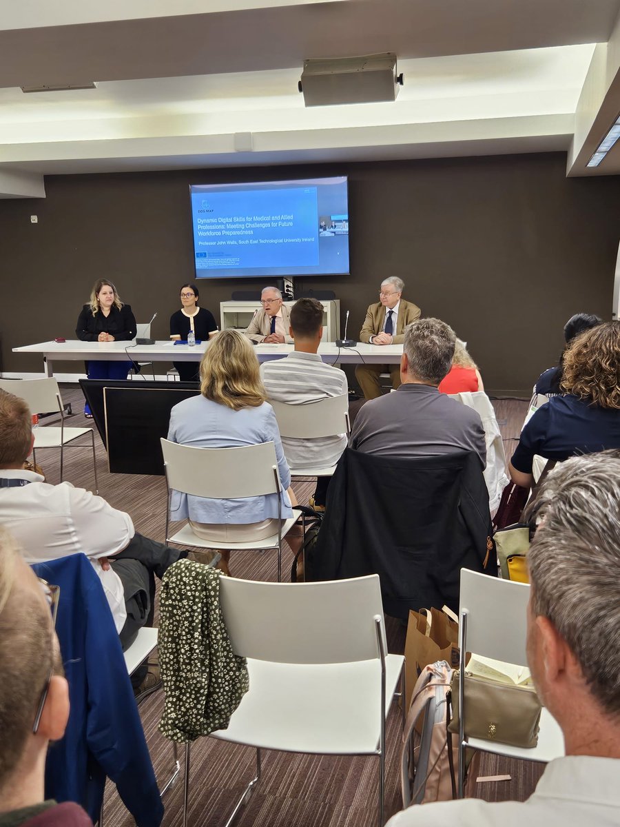 🗣🤝 UM FHS took part in the final conference and project meeting of the DDS-MAP project in Brussels.

Assoc Prof  Dominika Vrbnjak, PhD, Prof Majda Pajnkihar, PhD, and Aleksandra Lovrenčič contributed to expert discussions. 

<a href="/EU_Health/">EU One Health</a> <a href="/EU_HaDEA/">HaDEA</a> #healthunion #eu4health
