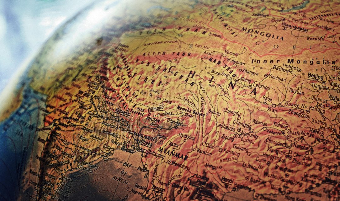 HPP_LSHTM's tweet image. NEW BLOG ALERT! 🚨 How will China’s health aid react to the changing international development landscape? Blog from @dbishai &amp;amp; @AustinMStrange discussing the halt of #USAID, China and other emerging donors and predictions for the future.

Check it out now: bit.ly/3TF2kh1