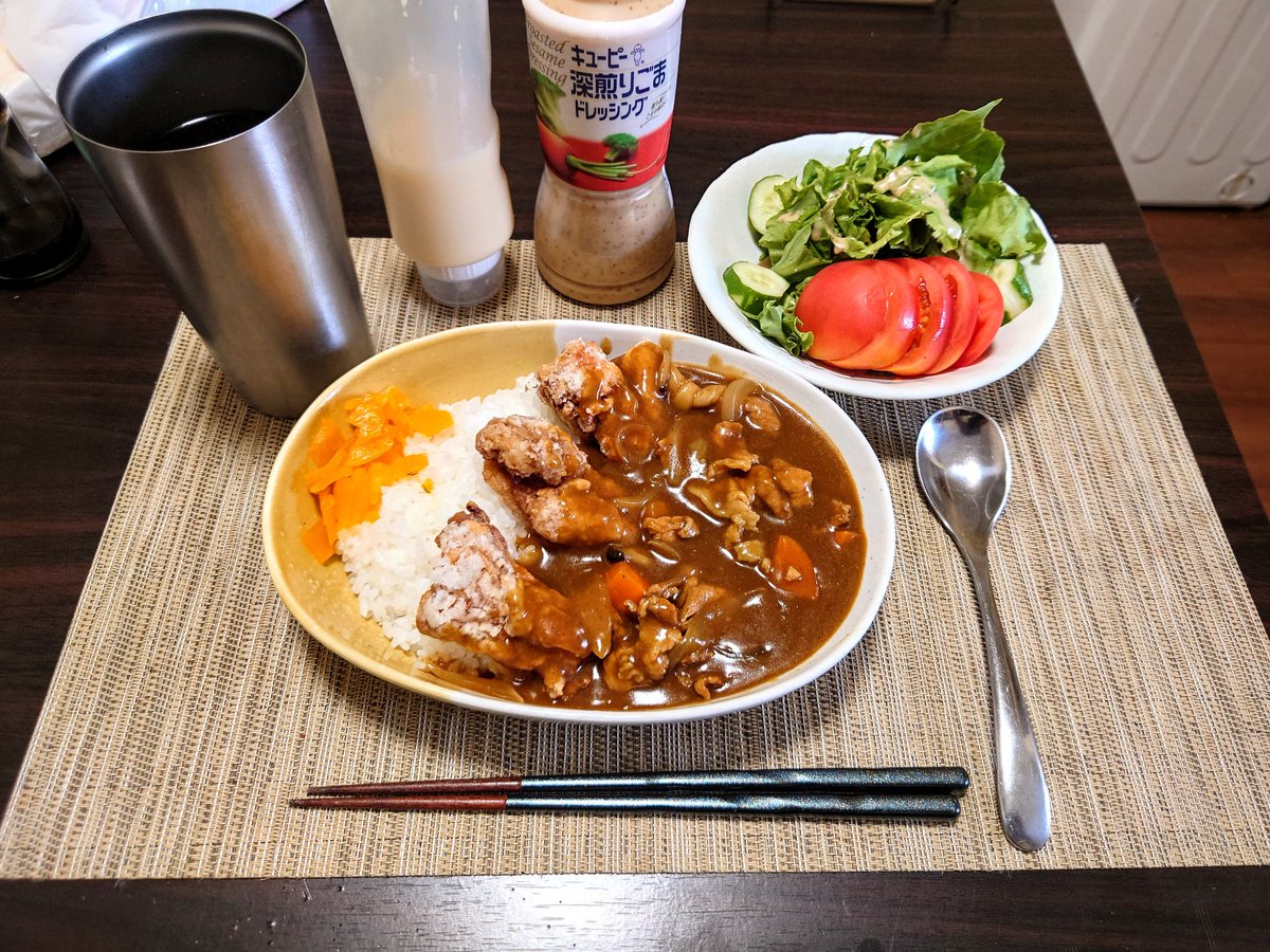 tanizoh20's tweet photo. 今週のたにぞぅ飯！

今日も一日お疲れ様でした✨

最近めちゃくちゃ蒸し暑いですねぇ🥵皆さん熱中症にゎお気をつけを……

最近あまりおうちごはんupしてなかったのでまとめて写真upしておきます😅

#たにぞぅ飯 
#おうちごはん
#だし巻き玉子定食 
#屋台風ソース焼きそば 
#焼き飯 
#唐揚げカレー https://t.co/YBIWNDavKP