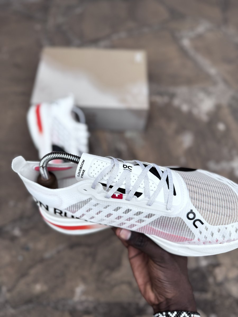 viatuKe's tweet photo. Oncloud Boomstrike trainers🔥🔥🔥
Sizes:39,40,41,42,43,44,45
Price: 5,999/-
📲Wsp/call 0708749473
📍 Luthuli Ave. Rware Mall ,4th floor shop 410
📦Delivery countrywide 🇰🇪
FREE pair of socks 🧦 #viatuke https://t.co/Vfnej7d4TM