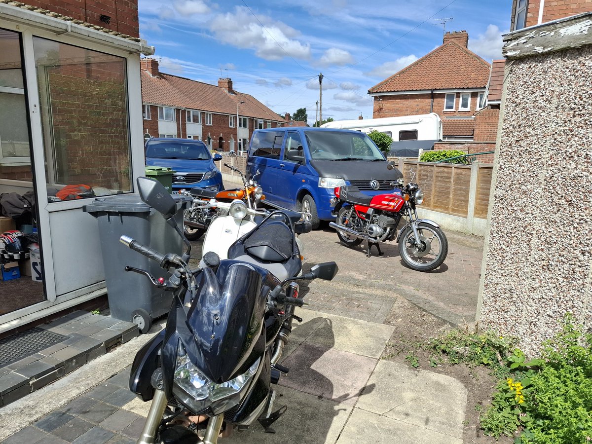 Suns out time to give the toys a clean...well some of them 😫😫