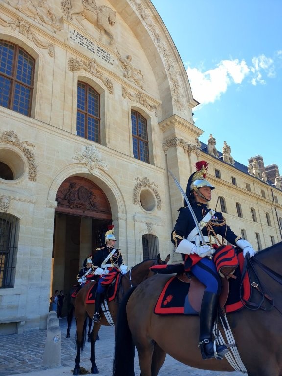 MuseeArmee's tweet image. [#14Juillet] Les Armées aux Invalides, d’hier à aujourd’hui

📍 A Paris, rendez-vous aux Invalides, de 10h à 18h.

🏛️ Entrée gratuite exceptionnelle au musée de l’Armée pour découvrir l’histoire militaire, ses collections, le Dôme …
⚔️ Démonstrations dynamiques et stands des…