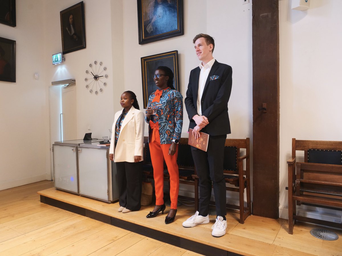 Clemencia (Clem) (@cnsiro) on Twitter photo On July 8th, I successfully defended my PhD 🎓✨
My thesis, "Rethinking the Human-Centered Evaluation of Conversational Systems," explores aligning conversation evaluation with real human needs.
Thanks to my supervisors <a href="/mdr/">Maarten de Rijke</a> and <a href="/maliannejadi/">Mohammad Aliannejadi</a> for their support. On July 8th, I successfully defended my PhD 🎓✨
My thesis, "Rethinking the Human-Centered Evaluation of Conversational Systems," explores aligning conversation evaluation with real human needs.
Thanks to my supervisors <a href="/mdr/">Maarten de Rijke</a> and <a href="/maliannejadi/">Mohammad Aliannejadi</a> for their support.