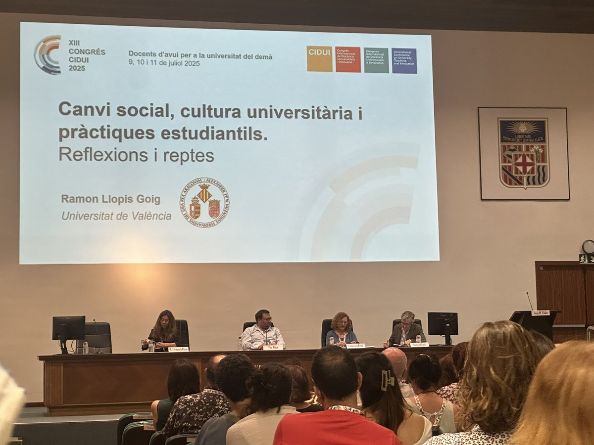 CIDUI (@cidui_congress) on Twitter photo <a href="/UniBarcelona/">Universitat de Barcelona</a> <a href="/eponsf/">Ernest Pons</a> <a href="/xarxavives/">Xarxa Vives d'Universitats</a> Taula rodona “Cambio social, cultura universitaria y prácticas estudiantiles. Reflexiones y retos”. Sessió moderada x Ramon Llopis amb la participació de Francesca Peiró, Pau Maza i María Fernanda Rejas <a href="/UniBarcelona/">Universitat de Barcelona</a> <a href="/eponsf/">Ernest Pons</a> <a href="/xarxavives/">Xarxa Vives d'Universitats</a> Taula rodona “Cambio social, cultura universitaria y prácticas estudiantiles. Reflexiones y retos”. Sessió moderada x Ramon Llopis amb la participació de Francesca Peiró, Pau Maza i María Fernanda Rejas