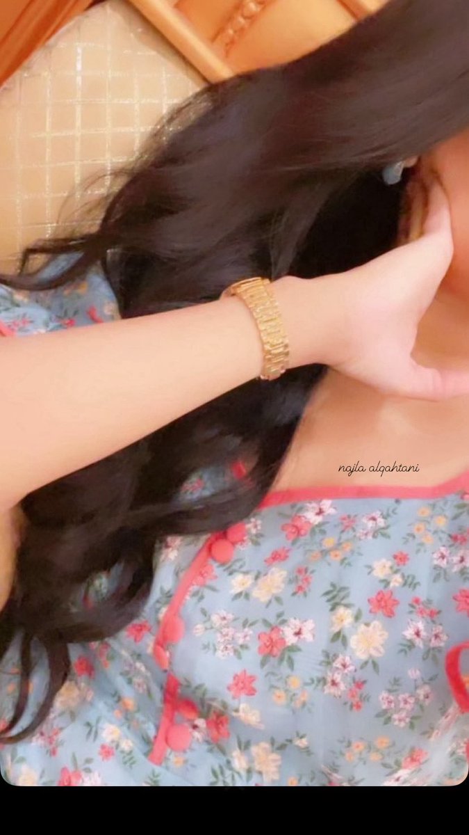 أنت لست بالقليل حتىٰ تبحث عمّن يزيدك، ولا بالناقص حتىٰ تبحث عن الكمال، ولا اسمًا إضافيًا في قائمة احتياط، أو خطة بديلة، أو شعور يحتاجه شخص ما أوقات معينة، ولا إنسانًا مهزوز تؤثر به كلمة طائشة من أحد لا يعرفه حق المعرفة، وحدك تعرف قدر نفسك، وحدك تعلم من تكون. أنت كثير ومكتمل🤍