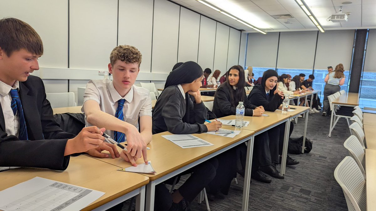 DerbyHighMaths's tweet image. Some of our Year 10s are out at The University of Manchester today enjoying the AMSP “Mathemagic” day. They’ve already got stuck in to some translation work and explored modulus equations!

#AMSP #furtherstudy #enrichment #mathsisfun

@derbyhighbury @OfficialUoM @Advanced_Maths