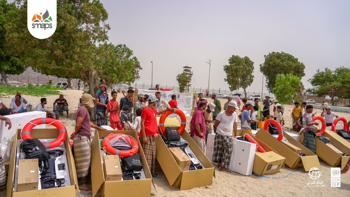 SMEPSYEMEN's tweet image. Supporting fishermen in #Aden 🌊🐟
#SMEPS distributed 130 nets & 125 engines 🚤 in #AlBureiqa via the #SFISH project.
Fishermen also received training on health & safety to protect marine resources 🌿⚓
@UNDPYemen
@WorldBankMENA