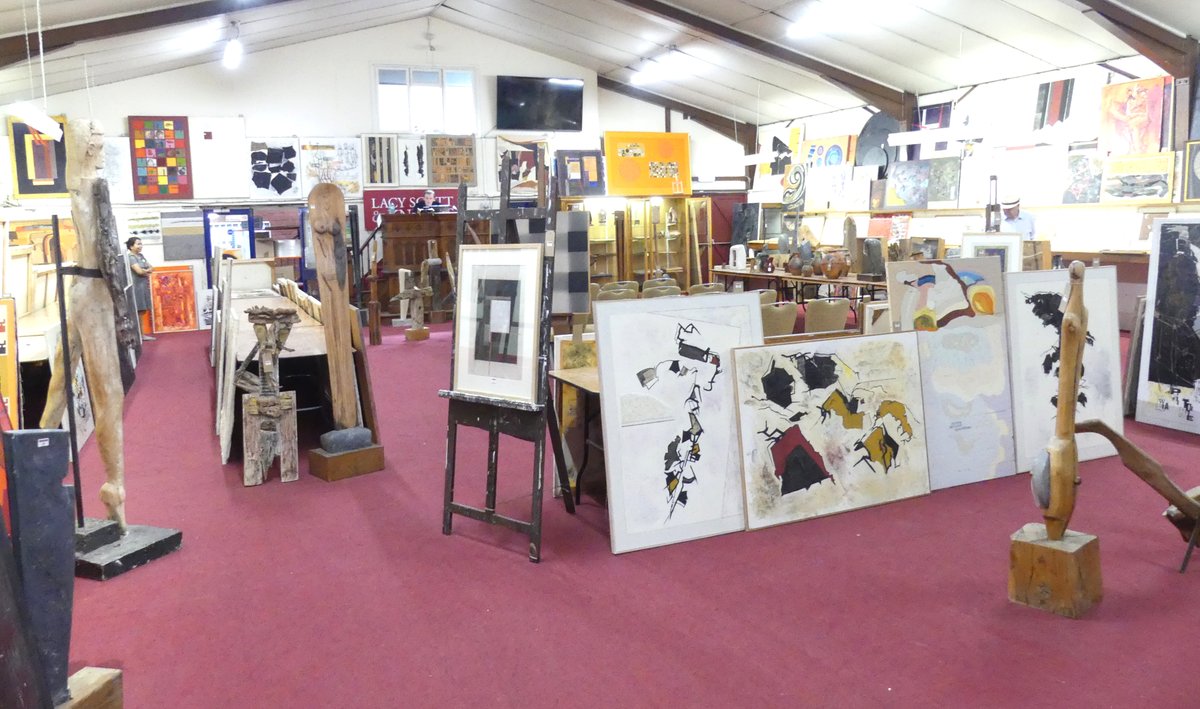 LacyScottKnight's tweet image. We're open for viewing today for tomorrow's stand-alone auction of modern British works of art by Peter Jackson bit.ly/3GzpAKC #modernart #auction