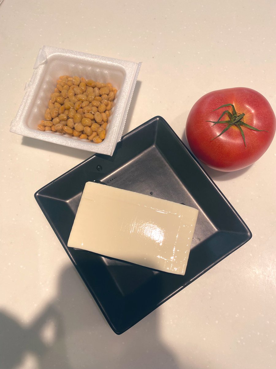 zennoh_food's tweet image. 7月10日は納豆の日🙌
ご飯のお供のイメージですが、豆腐のお供にも最高です👏
一口大に切ったトマトと納豆を合わせて味付けは付属のタレかお醤油で☺️
大葉を乗せても美味しいですよ✨
大豆と麦のホームページができました💻
よかったら覗いてみてくださいね😉
nippon-no-daizu-mugi-zennoh.com