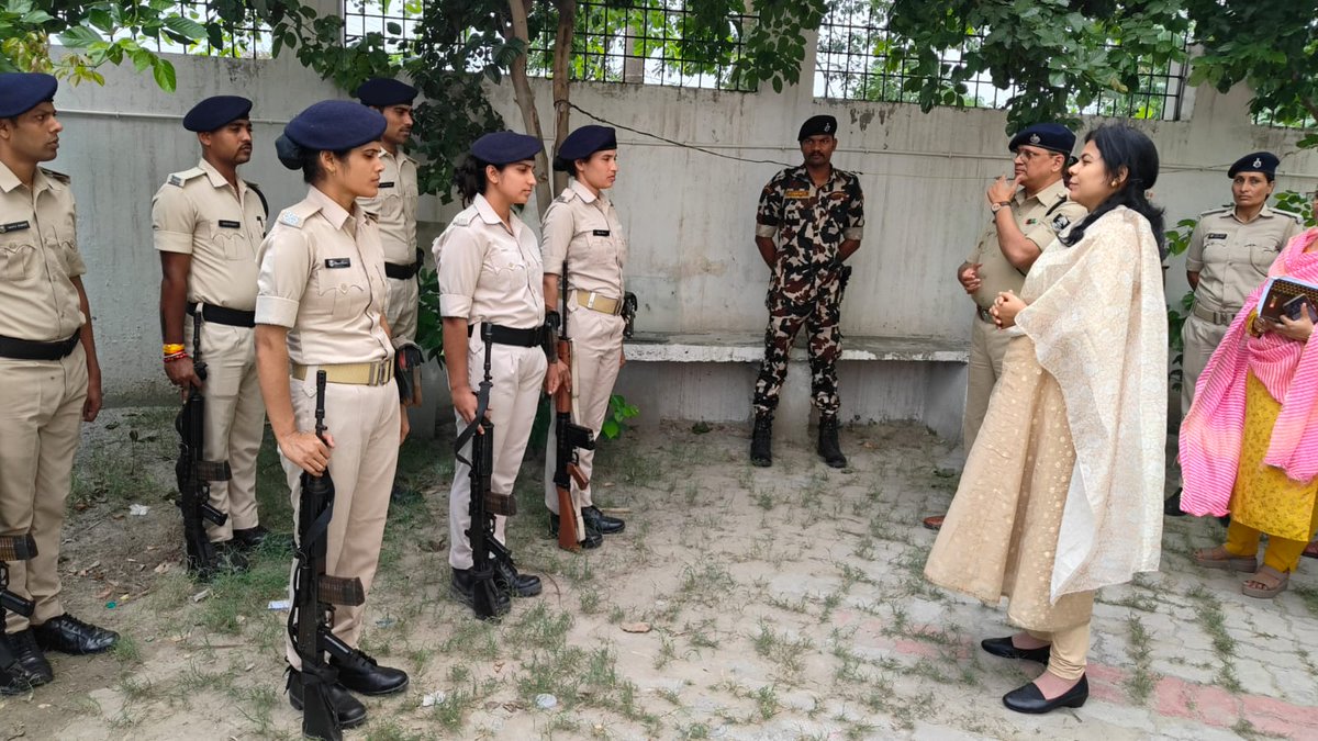 Vaishali Police, Bihar (@spvaishali) on Twitter photo рдЖрдЬ рджрд┐рдирд╛рдВрдХ-10.07.2025 рдХреЛ рдЬрд┐рд▓рд╛ рдкрджрд╛рдзрд┐рдХрд╛рд░реА рдорд╣реЛрджрдпрд╛ рд╡реИрд╢рд╛рд▓реА рдПрд╡рдВ рдкреБрд▓рд┐рд╕ рдЕрдзреАрдХреНрд╖рдХ рд╡реИрд╢рд╛рд▓реА рдХреЗ рджреНрд╡рд╛рд░рд╛ #EVM рдПрд╡рдВ #VVPAT рд╡реЗрдпрд░рд╣рд╛рдЙрд╕ рдХрд╛ рдирд┐рд░реАрдХреНрд╖рдг рдХрд┐рдпрд╛ рдЧрдпрд╛ рдПрд╡рдВ рд╡рд╣рд╛рдБ рдкреНрд░рддрд┐рдирд┐рдпреБрдХреНрдд рдкреБрд▓рд┐рд╕ рдкрджрд╛рдзрд┐рдХрд╛рд░реА/рдХрд░реНрдореА рдХреЛ рдЖрд╡рд╢реНрдпрдХ рджрд┐рд╢рд╛-рдирд┐рд░реНрджреЗрд╢ рджрд┐рдпрд╛ рдЧрдпрд╛ред
<a href="/bihar_police/">Bihar Police</a> <a href="/IgTirhut/">IG TIRHUT RANGE MUZAFFARPUR</a> <a href="/dm_vaishali/">District Magistrate, Vaishali</a> #Hajipur #Vaishali <a href="/ECISVEEP/">Election Commission of India</a> рдЖрдЬ рджрд┐рдирд╛рдВрдХ-10.07.2025 рдХреЛ рдЬрд┐рд▓рд╛ рдкрджрд╛рдзрд┐рдХрд╛рд░реА рдорд╣реЛрджрдпрд╛ рд╡реИрд╢рд╛рд▓реА рдПрд╡рдВ рдкреБрд▓рд┐рд╕ рдЕрдзреАрдХреНрд╖рдХ рд╡реИрд╢рд╛рд▓реА рдХреЗ рджреНрд╡рд╛рд░рд╛ #EVM рдПрд╡рдВ #VVPAT рд╡реЗрдпрд░рд╣рд╛рдЙрд╕ рдХрд╛ рдирд┐рд░реАрдХреНрд╖рдг рдХрд┐рдпрд╛ рдЧрдпрд╛ рдПрд╡рдВ рд╡рд╣рд╛рдБ рдкреНрд░рддрд┐рдирд┐рдпреБрдХреНрдд рдкреБрд▓рд┐рд╕ рдкрджрд╛рдзрд┐рдХрд╛рд░реА/рдХрд░реНрдореА рдХреЛ рдЖрд╡рд╢реНрдпрдХ рджрд┐рд╢рд╛-рдирд┐рд░реНрджреЗрд╢ рджрд┐рдпрд╛ рдЧрдпрд╛ред
<a href="/bihar_police/">Bihar Police</a> <a href="/IgTirhut/">IG TIRHUT RANGE MUZAFFARPUR</a> <a href="/dm_vaishali/">District Magistrate, Vaishali</a> #Hajipur #Vaishali <a href="/ECISVEEP/">Election Commission of India</a>