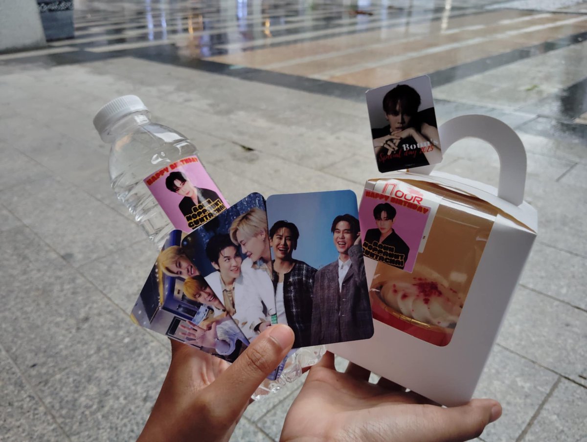 Kaonash001's tweet photo. Happy Birthday @bb0un 🎉💛

BOUN 30Degree Be Shine
#ShiningBOUN30th
#BounSpecialDay2025 
#bb0un 
#BounPrem #บุ๋นเปรม https://t.co/Ofu0hxJrD5