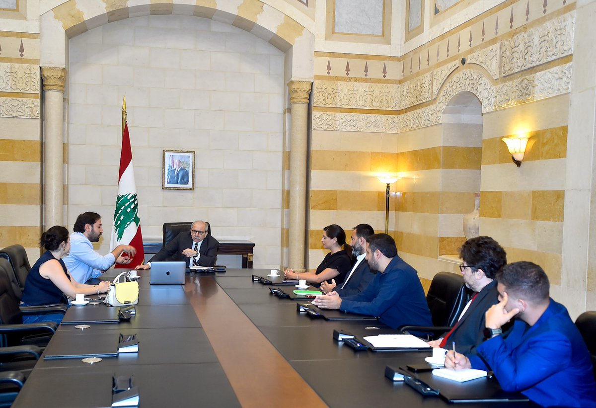 grandserail's tweet photo. استقبل الرئيس #نواف_سلام وفدًا من المنتدى المدني لدعم تطبيق القانون رقم 105/2018 المتعلّق بالمفقودين والمخفيين قسرًا.
وطالب الوفد  بتنفيذ القانون بكامل مندرجاته، ودعا الى تعيين أعضاء جدد للهيئة الوطنية للمفقودين والمخفيين قسرًا ، بعد ان انتهت ولايتها في 3 تموز الجاري.
وقد ابلغ الرئيس سلام الوفد بان مرسوم تعيين الهيئة بات جاهزا وسيتم ادراجه على جدول اعمال مجلس الوزراء في اقرب وقت ممكن.

واستقبل الرئيس سلام وفدا من جمعية "live   “ love Beirut الذي عرض لنشاطات الجمعية التي تعمل لخلق الحلول المستدامة للمشاكل المزمنة، اضافة الى المشاريع والافكار التي تنوي  تنفيذها ومنها مشروع بيئي واخر لفرز النفايات من المصدر.
#مجلس_الوزراء #لبنان #pcm