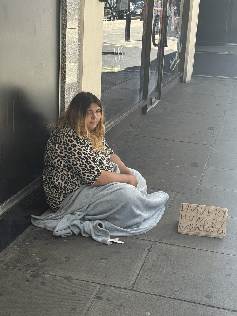 misspaulalondon's tweet image. Romanian outside @marksandspencer Marble Arch. 

I’m not being funny but she doesn’t look very hungry does she?