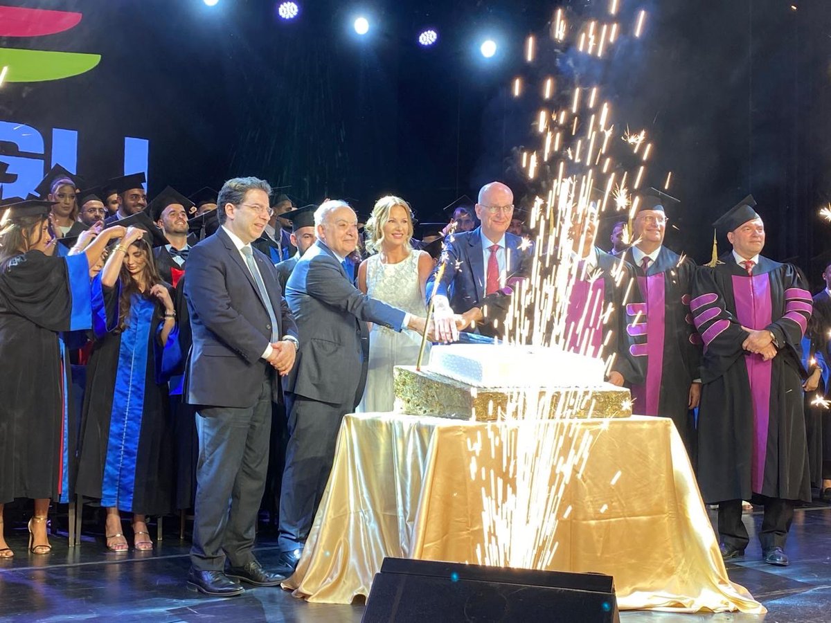 GermanEmbBeirut's tweet image. „It is not enough to know, one must also apply. And it is not enough to want, one must also do.“ 
J. W. von Goethe

Warm congratulations to the class of 2025! 🎓📃👏🏼🎊

#LebaneseGermanUniversity 🇱🇧🇩🇪
