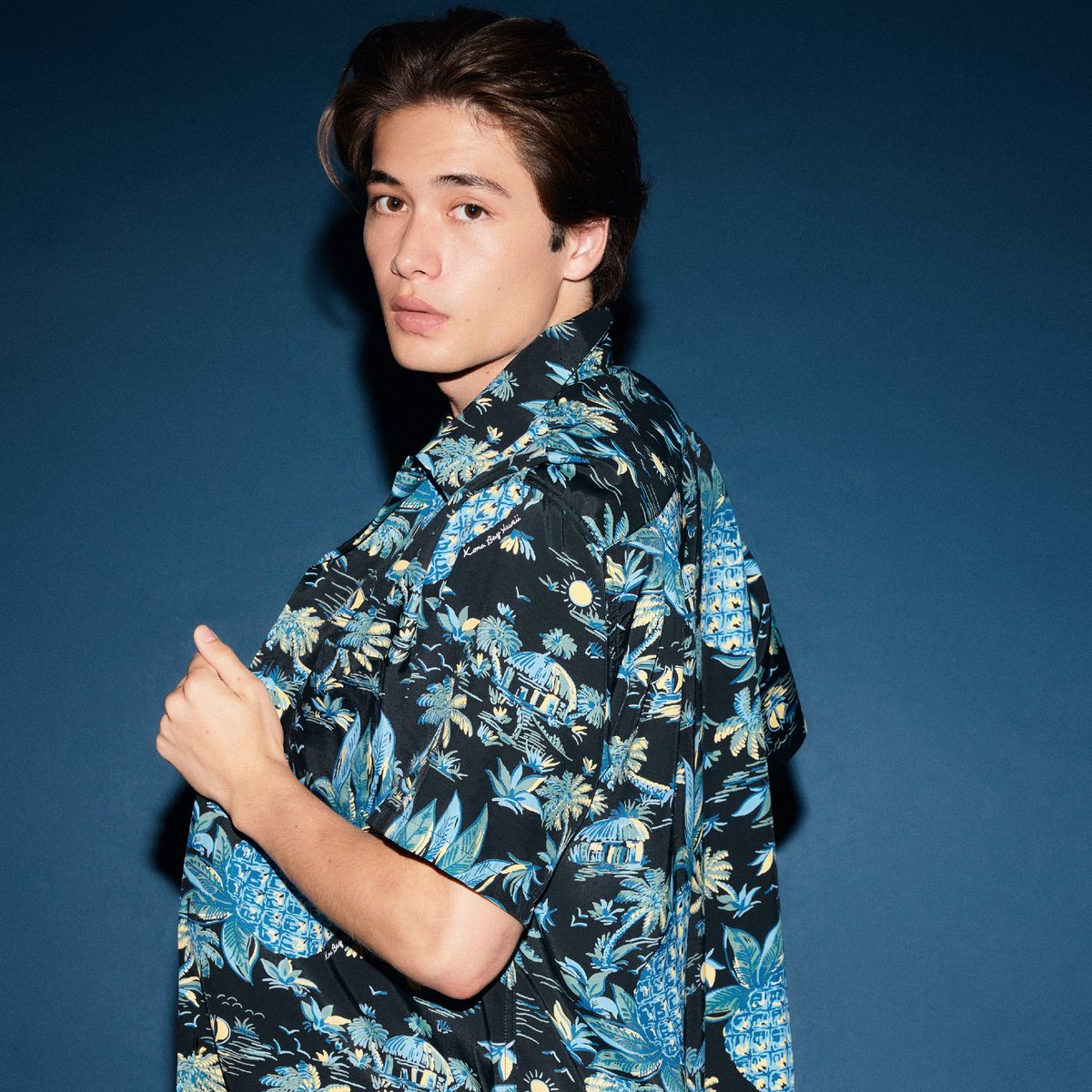 marzel_jp's tweet image. アロハとサンダルで感じる、ハワイ旅
「HAWAII THE SHOP 2025」阪急メンズ大阪・東京でポップアップ開催!
詳しくは👉marzel.jp/topics/2025061…
#アロハシャツブランド #KONABAYHAWAII #老舗サンダルブランド #ISLANDSLIPPER
#リラックスムード満点 #サマートリップ #ハワイカルチャー
#marzel…