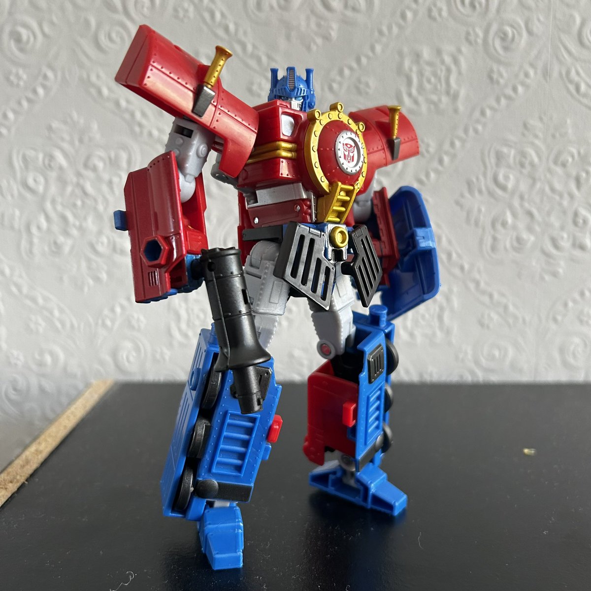 Nerdicon_'s tweet image. Seriously… this is a deluxe… but it has so much Aura