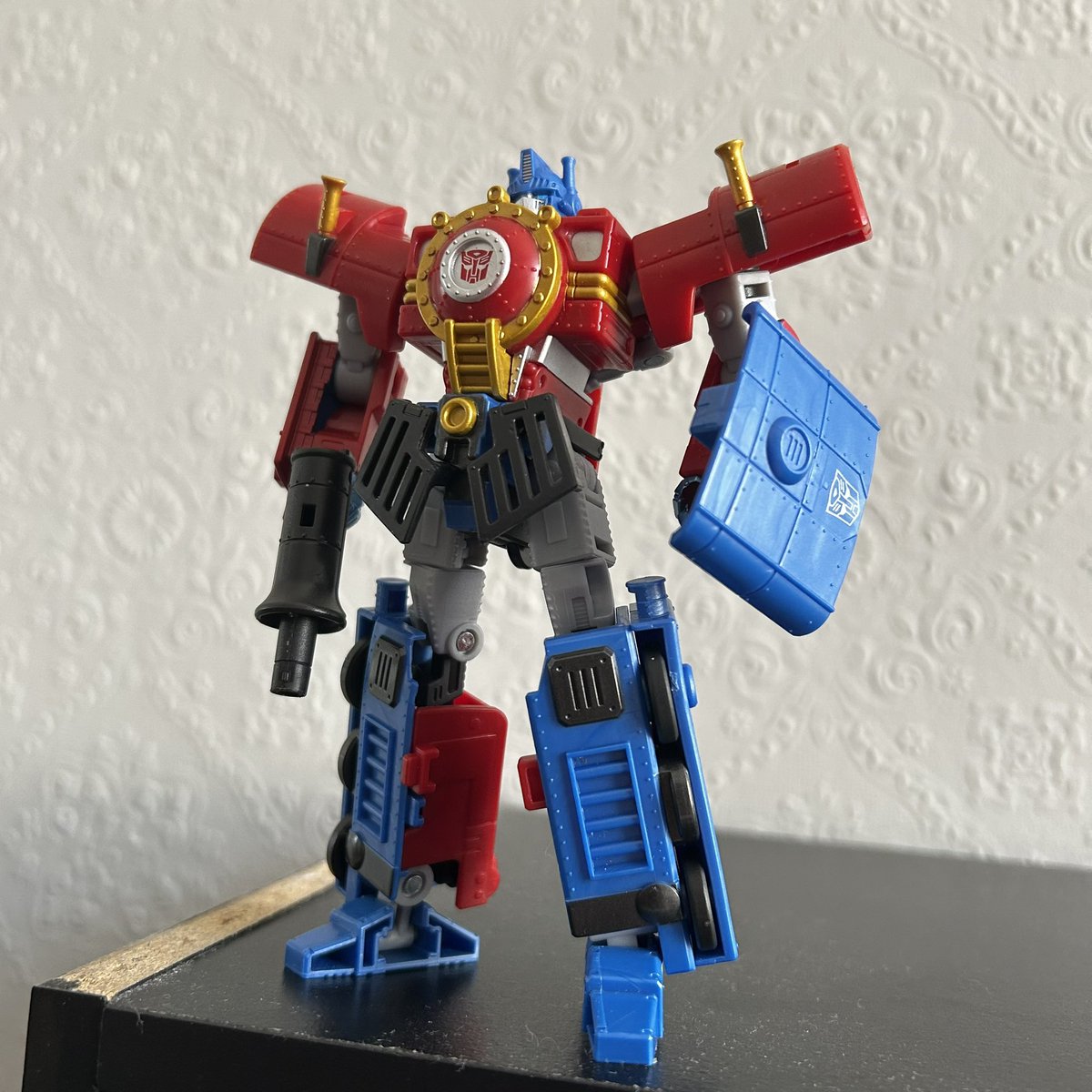 Nerdicon_'s tweet image. Seriously… this is a deluxe… but it has so much Aura