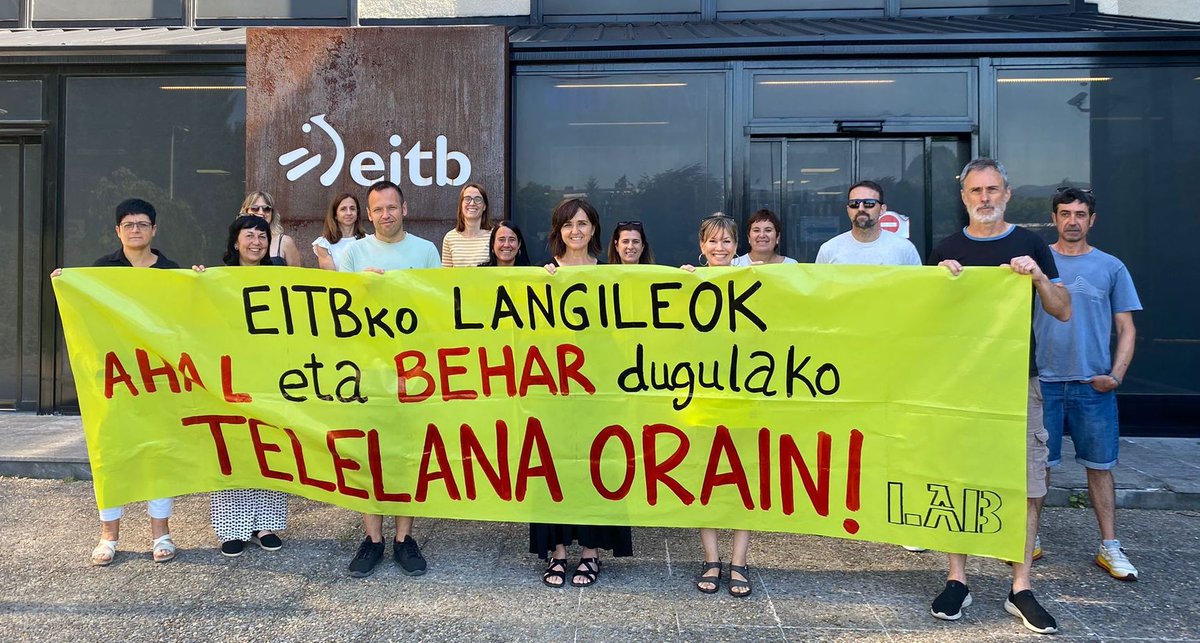 LAB EITB Media (@labeitb) on Twitter photo 📢 EITB Mediako langileok AHAL eta BEHAR dugulako, TELELANA ORAIN!
💢Beste ostegun batez Bilboko eta Miramongo egoitzetan elkartu gara
💢 #Telelana-ren araudia adostuta, baina zuzendaritzak postuen zerrenda zentzugabea aurkeztu du, arbitrarioa eta subjektiboa!
#inposiziorikez 📢 EITB Mediako langileok AHAL eta BEHAR dugulako, TELELANA ORAIN!
💢Beste ostegun batez Bilboko eta Miramongo egoitzetan elkartu gara
💢 #Telelana-ren araudia adostuta, baina zuzendaritzak postuen zerrenda zentzugabea aurkeztu du, arbitrarioa eta subjektiboa!
#inposiziorikez