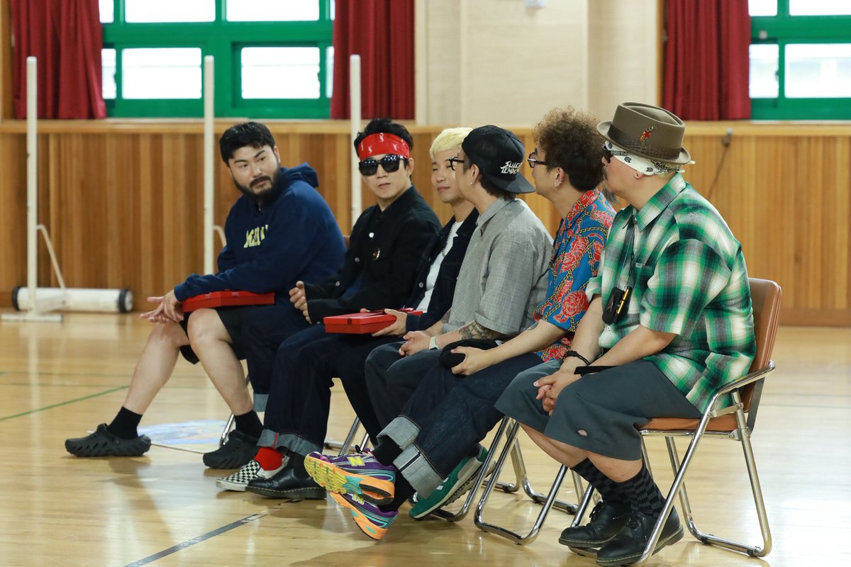 CryingNut's tweet image. &amp;lt;크라잉넛 유튜브 콘텐츠 출연 안내&amp;gt;

유튜브 명동콜링.. 아니고 &amp;lt;카더정원&amp;gt; 채널
‘스쿨오브락’에 크라잉넛이 출연 했습니다. 
청소년 밴드 ‘백야의 황제들’과 함께
크라잉넛 해체썰 전격 공개😲

📍영상 링크
youtu.be/Hd0y8cAacoM
