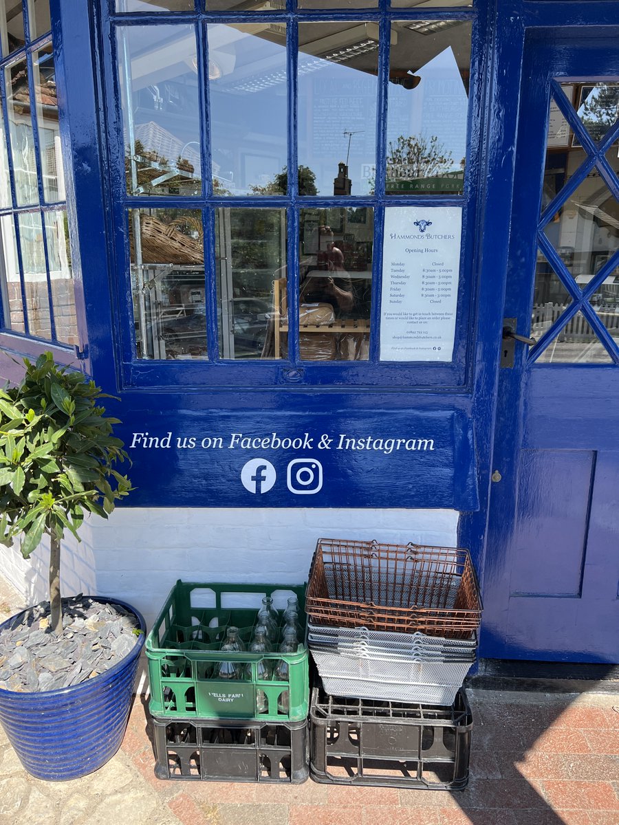 KnockoutPrint's tweet image. We have completed a lovely little job for our friends at Hammonds Butchers.

If you require any signage, printing, merchandise or packaging, send us an email: Info@knockoutprint.co.uk

#knockoutsigns #knockoutprint #local #localbusiness #printing #printwork #localprinting