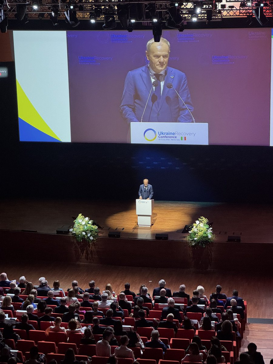 Witucki (@mwitucki) on Twitter photo Dziś otwarcie #URC2025 w Rzymie
Na ceremonii otwarcia
Prez Zełenski z małżonką
Przewodnicząca von der Leyen
Premier Meloni
Kanclerz Merz
z 🇵🇱 Premier <a href="/donaldtusk/">Donald Tusk</a> i Ministrowie <a href="/KrzysztofPaszyk/">Krzysztof Paszyk</a> i <a href="/pawelkowalpl/">Kowal</a>
Nawet jeśli koniec wojny jeszcze przed nami jest to silny sygnał Dziś otwarcie #URC2025 w Rzymie
Na ceremonii otwarcia
Prez Zełenski z małżonką
Przewodnicząca von der Leyen
Premier Meloni
Kanclerz Merz
z 🇵🇱 Premier <a href="/donaldtusk/">Donald Tusk</a> i Ministrowie <a href="/KrzysztofPaszyk/">Krzysztof Paszyk</a> i <a href="/pawelkowalpl/">Kowal</a>
Nawet jeśli koniec wojny jeszcze przed nami jest to silny sygnał