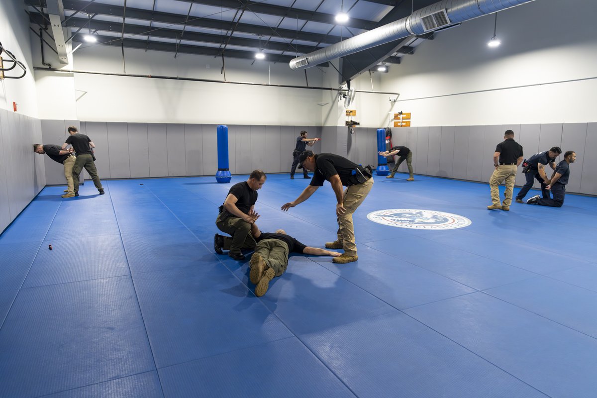 CBPLESCXD's tweet image. LESC's Less-Lethal Training Branch began instructing Less-Lethal Instructor Training Program (LLITP) class 2508 this week. One of the first training items these @CBP officers and agents receive is learning proper handcuffing techniques. #LearnAboutLESC