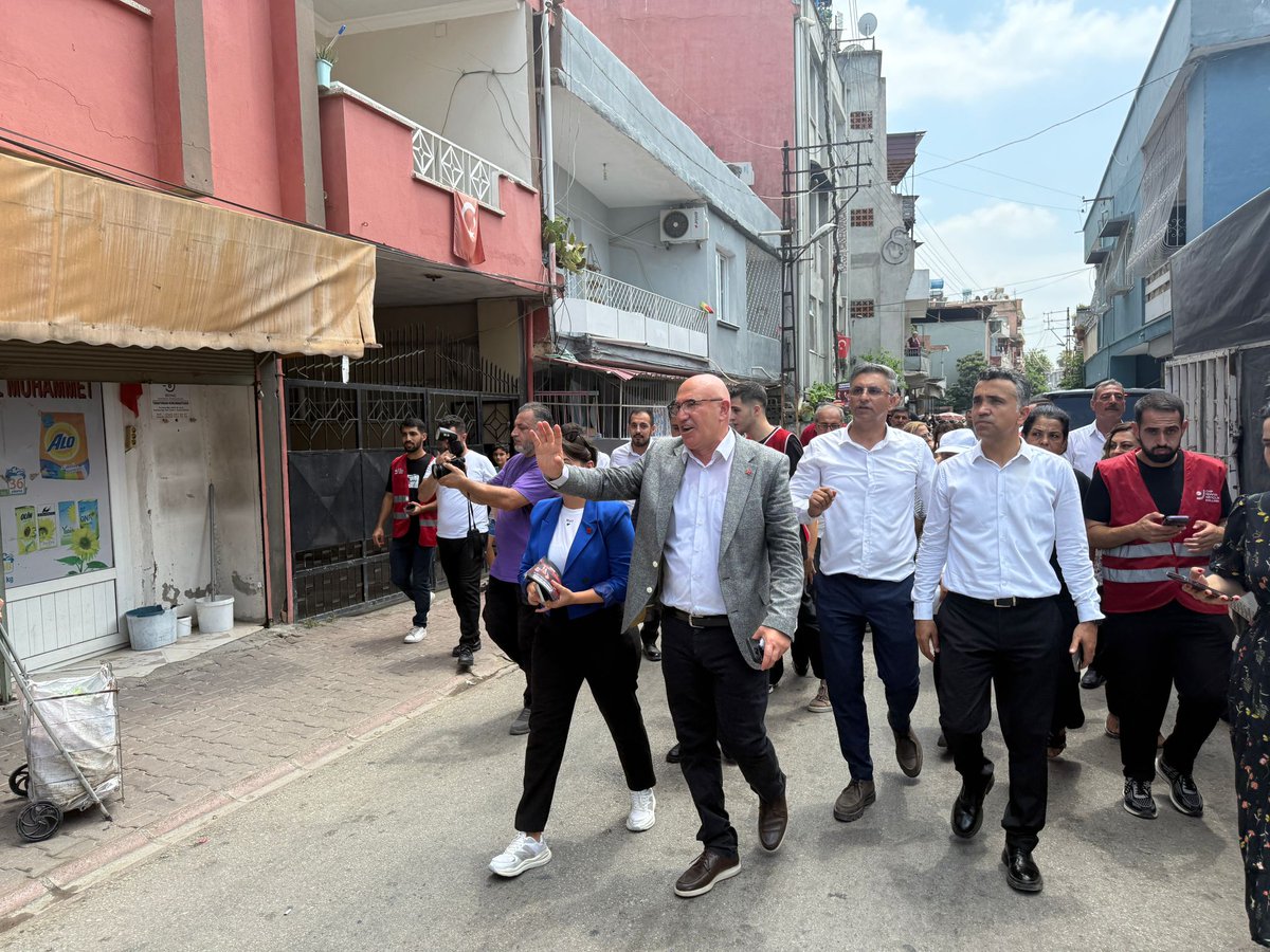 📍Adana / Yüreğir'deyiz!

Şanlıurfa Milletvekilimiz PM Üyemiz Sayın Av. Mahmut Tanal, İl yöneticilerimiz, il Gençlik kolları Başkanımızla; CHP Adana il örgütümüz, Yüreğir İlçe Başkanımız Sabri Sarı ve ilçe örgütümüzle Yüreğir ilçemizde adanalı ve Urfalı hemşehrilerimizi Zeydan