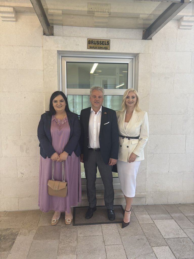 Johann Sattler (@josattler) on Twitter photo Substantial exchange with <a href="/NisicNaida/">Naida Nišić</a> & <a href="/maidagorcevic/">Maida Gorčević</a>. 🇪🇺welcomes 🇲🇪sustained dialogue with social partners. Constructive cooperation is key for swift adoption of 🇪🇺-related laws and to meet 🇲🇪’s goal of meeting commitments in the area of employment and social policy. Substantial exchange with <a href="/NisicNaida/">Naida Nišić</a> & <a href="/maidagorcevic/">Maida Gorčević</a>. 🇪🇺welcomes 🇲🇪sustained dialogue with social partners. Constructive cooperation is key for swift adoption of 🇪🇺-related laws and to meet 🇲🇪’s goal of meeting commitments in the area of employment and social policy.