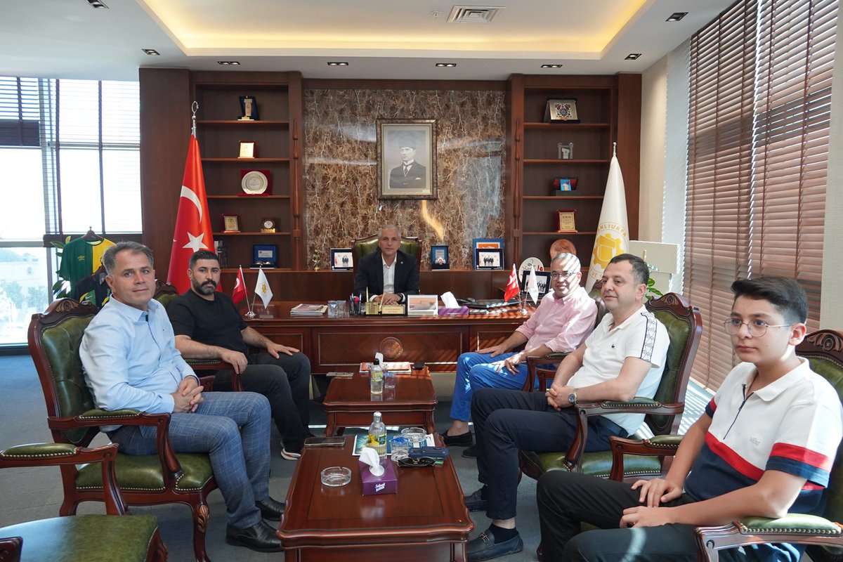 Prestij Eğitim Kurumları Yönetim Kurulu Başkanı Av. Osman Çelik'i misafir ederek Şanlıurfa’nın eğitim alanındaki vizyonu üzerine önemli değerlendirmelerde bulunduk.

Yönetim Kurulu Üyemiz Sn. Ömer Fırat, Meclis Üyelerimiz Sn. Kadir Kılıçoğlu ve Sn. Serhat Gerger de katılım